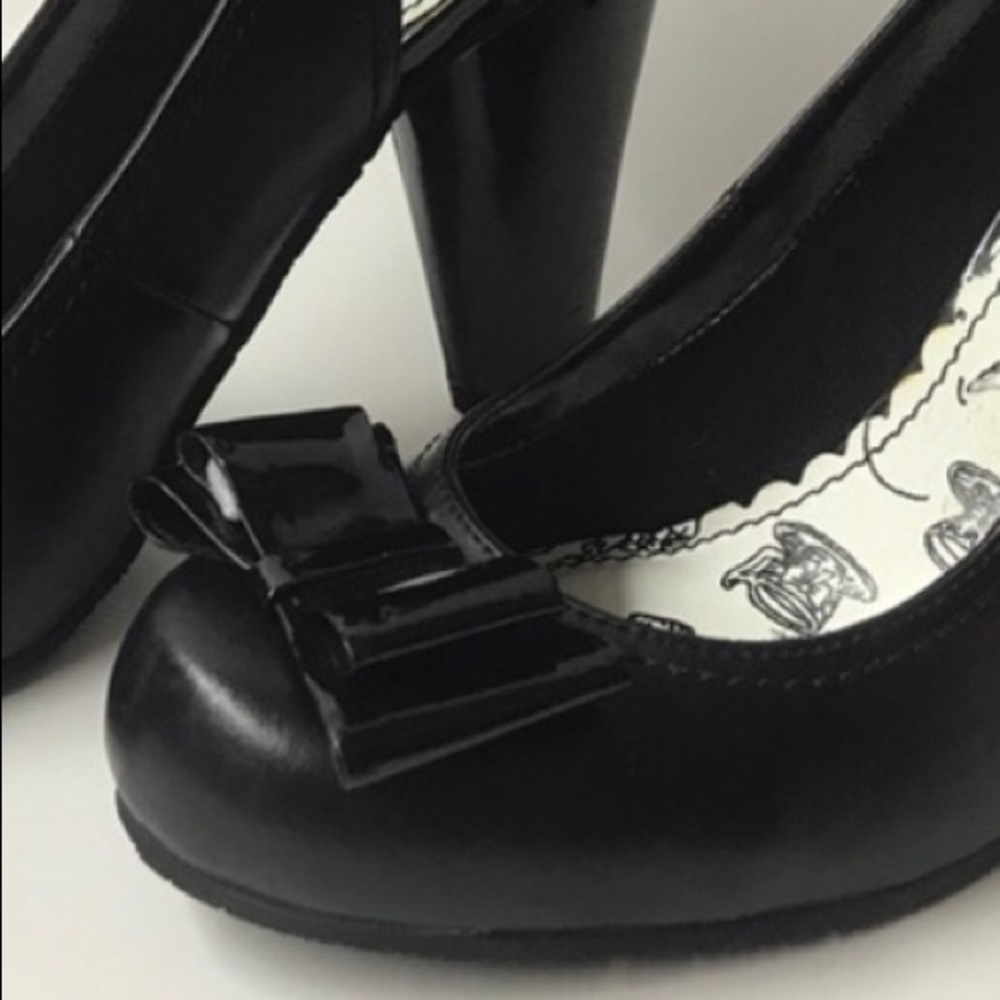 Betsy Johnson shoes heels bow retro pinup Dollbaby rockabilly Mary Jane vintage